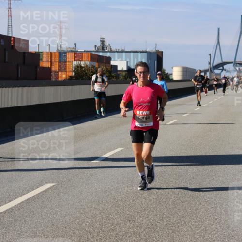 03.10.2025 - Köhlbrandbrückenlauf Strokosch-Dieckow http://msf.ph/oto/9116962 03.10.2025 12:52:02 Position 3  meine-sportfotos.de