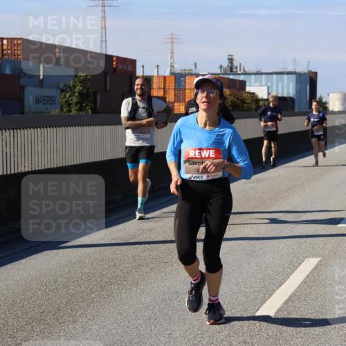 03.10.2025 - Köhlbrandbrückenlauf Strokosch-Dieckow http://msf.ph/oto/9116982 03.10.2025 12:52:08 Position 3  meine-sportfotos.de