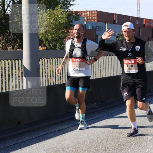 03.10.2025 - Köhlbrandbrückenlauf Strokosch-Dieckow http://msf.ph/oto/9116987 03.10.2025 12:52:10 Position 3 20, 20, 6824, 4057 meine-sportfotos.de