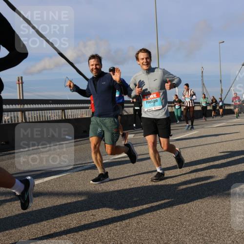 03.10.2025 - Köhlbrandbrückenlauf Strokosch-Dieckow http://msf.ph/oto/9116990 03.10.2025 09:50:15 Position 2 3206, 1108 meine-sportfotos.de