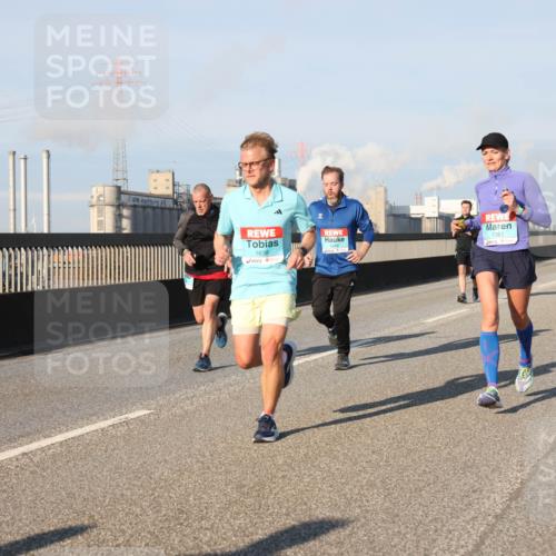 03.10.2025 - Köhlbrandbrückenlauf Lena Gebhardt http://msf.ph/oto/9117001 03.10.2025 09:44:16 Position 2 1639, 1383 meine-sportfotos.de