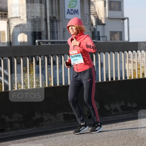 03.10.2025 - Köhlbrandbrückenlauf Lena Gebhardt http://msf.ph/oto/9117015 03.10.2025 10:21:51 Position 2 2191 meine-sportfotos.de
