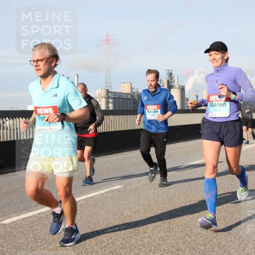 03.10.2025 - Köhlbrandbrückenlauf Lena Gebhardt http://msf.ph/oto/9117039 03.10.2025 09:44:17 Position 2 1639, 1249, 1383 meine-sportfotos.de