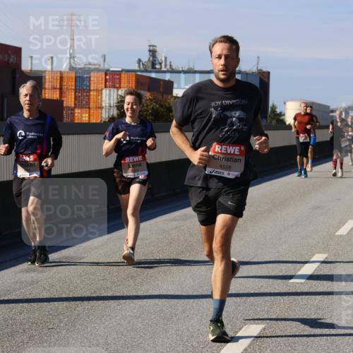 03.10.2025 - Köhlbrandbrückenlauf Strokosch-Dieckow http://msf.ph/oto/9117041 03.10.2025 12:52:12 Position 3 4588 meine-sportfotos.de