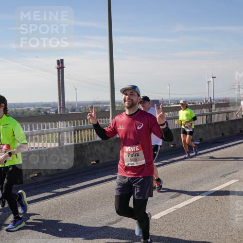 03.10.2025 - Köhlbrandbrückenlauf Michael Burmester http://msf.ph/oto/9117047 03.10.2025 12:58:40 Position 2 6555, 5459 meine-sportfotos.de