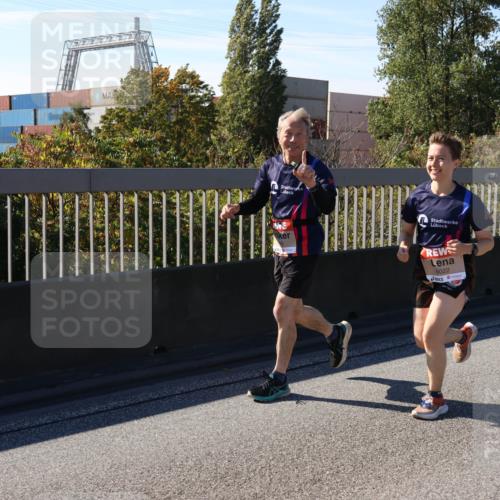 03.10.2025 - Köhlbrandbrückenlauf Strokosch-Dieckow http://msf.ph/oto/9117057 03.10.2025 12:52:16 Position 3 6022 meine-sportfotos.de