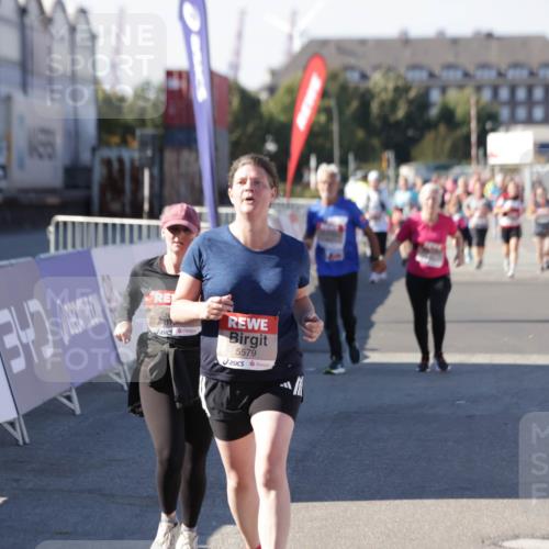03.10.2025 - Köhlbrandbrückenlauf Jannik Wohlers http://msf.ph/oto/9117062 03.10.2025 13:33:40 Ziel 4006, 4744, 5179, 5281, 5367, 5546, 5579, 6094, 6734 meine-sportfotos.de