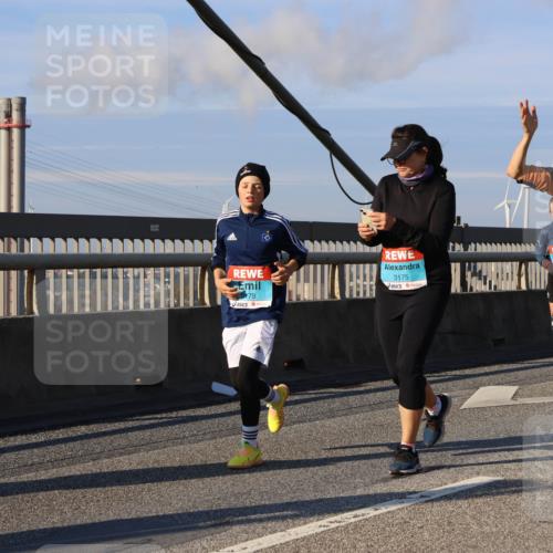 03.10.2025 - Köhlbrandbrückenlauf Strokosch-Dieckow http://msf.ph/oto/9117097 03.10.2025 09:50:25 Position 2 78, 3175, 1925 meine-sportfotos.de
