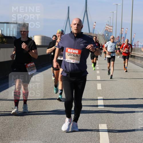 03.10.2025 - Köhlbrandbrückenlauf Strokosch-Dieckow http://msf.ph/oto/9117104 03.10.2025 12:52:22 Position 3 5646, 806, 5645, 794, 4649 meine-sportfotos.de