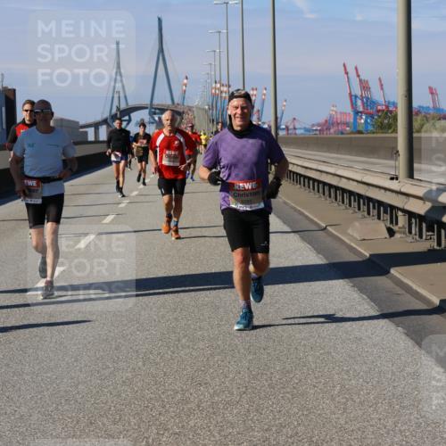 03.10.2025 - Köhlbrandbrückenlauf Strokosch-Dieckow http://msf.ph/oto/9117114 03.10.2025 12:52:26 Position 3 361, 6285 meine-sportfotos.de
