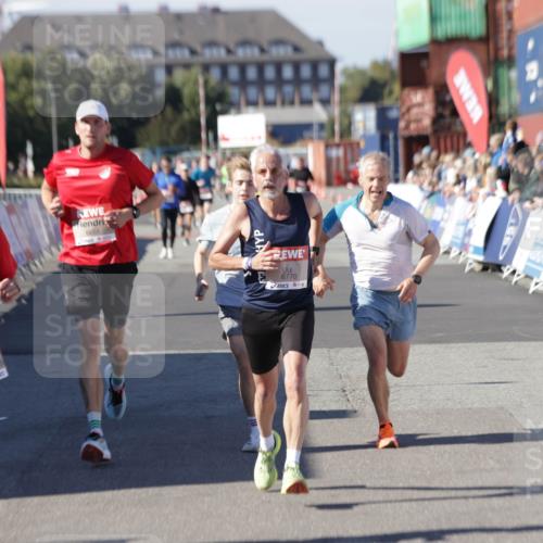 03.10.2025 - Köhlbrandbrückenlauf Jannik Wohlers http://msf.ph/oto/9117116 03.10.2025 13:02:59 Ziel 4095, 4137, 4203, 4279, 4294, 4619, 4747, 6175, 6447, 6655, 6770 meine-sportfotos.de