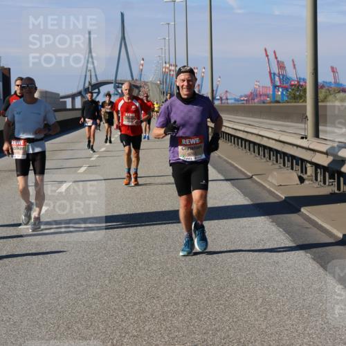 03.10.2025 - Köhlbrandbrückenlauf Strokosch-Dieckow http://msf.ph/oto/9117117 03.10.2025 12:52:26 Position 3 361, 5959, 6285 meine-sportfotos.de