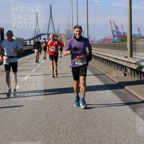 03.10.2025 - Köhlbrandbrückenlauf Strokosch-Dieckow http://msf.ph/oto/9117120 03.10.2025 12:52:26 Position 3 361, 6285 meine-sportfotos.de