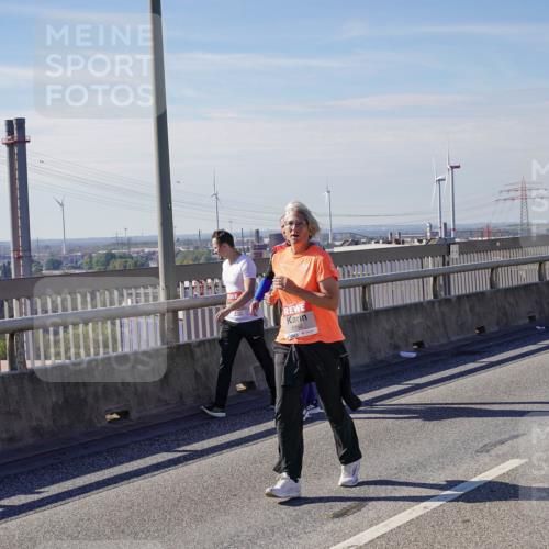 03.10.2025 - Köhlbrandbrückenlauf Michael Burmester http://msf.ph/oto/9117156 03.10.2025 12:58:45 Position 2 5462 meine-sportfotos.de