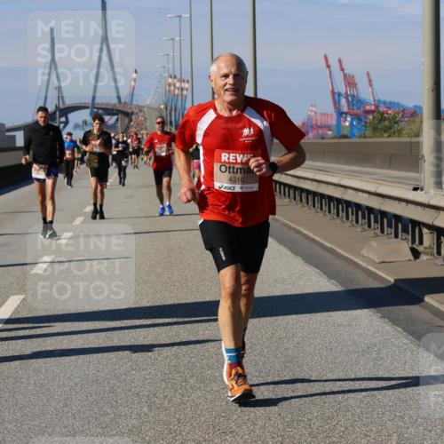 03.10.2025 - Köhlbrandbrückenlauf Strokosch-Dieckow http://msf.ph/oto/9117164 03.10.2025 12:52:30 Position 3 4310 meine-sportfotos.de
