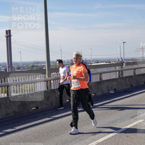 03.10.2025 - Köhlbrandbrückenlauf Michael Burmester http://msf.ph/oto/9117165 03.10.2025 12:58:45 Position 2 5462 meine-sportfotos.de