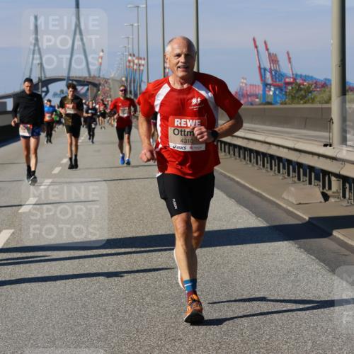 03.10.2025 - Köhlbrandbrückenlauf Strokosch-Dieckow http://msf.ph/oto/9117169 03.10.2025 12:52:30 Position 3 4310 meine-sportfotos.de