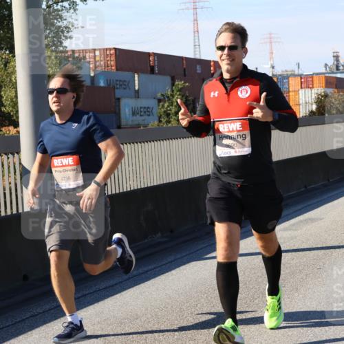 03.10.2025 - Köhlbrandbrückenlauf Strokosch-Dieckow http://msf.ph/oto/9117178 03.10.2025 12:52:31 Position 3 4738, 6696 meine-sportfotos.de