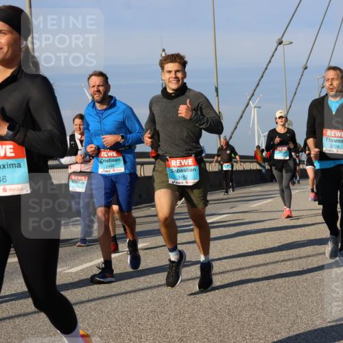 03.10.2025 - Köhlbrandbrückenlauf Strokosch-Dieckow http://msf.ph/oto/9117185 03.10.2025 09:50:30 Position 2 1647, 2046, 1565, 24481, 3162, 2778 meine-sportfotos.de