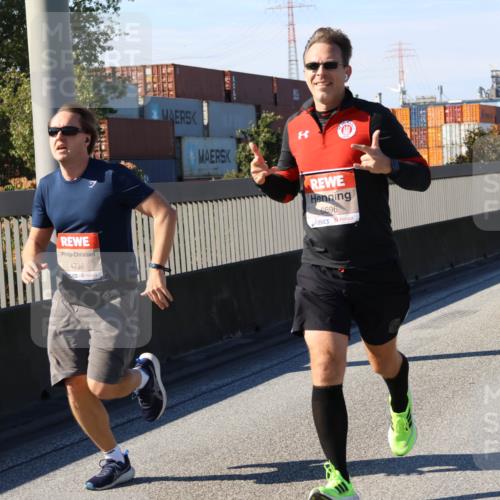 03.10.2025 - Köhlbrandbrückenlauf Strokosch-Dieckow http://msf.ph/oto/9117186 03.10.2025 12:52:31 Position 3 4738, 6696 meine-sportfotos.de