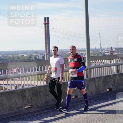 03.10.2025 - Köhlbrandbrückenlauf Michael Burmester http://msf.ph/oto/9117187 03.10.2025 12:58:47 Position 2 5892 meine-sportfotos.de