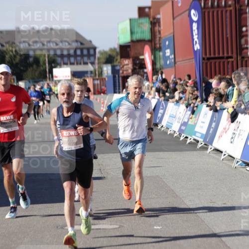 03.10.2025 - Köhlbrandbrückenlauf Jannik Wohlers http://msf.ph/oto/9117196 03.10.2025 13:03:00 Ziel 4095, 4137, 4203, 4279, 4294, 4619, 4747, 6175, 6447, 6655, 6770 meine-sportfotos.de