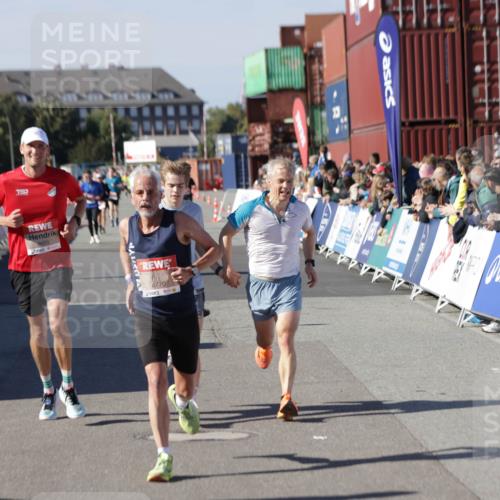 03.10.2025 - Köhlbrandbrückenlauf Jannik Wohlers http://msf.ph/oto/9117202 03.10.2025 13:03:00 Ziel 4095, 4137, 4203, 4279, 4294, 4619, 4747, 6175, 6447, 6655, 6770 meine-sportfotos.de