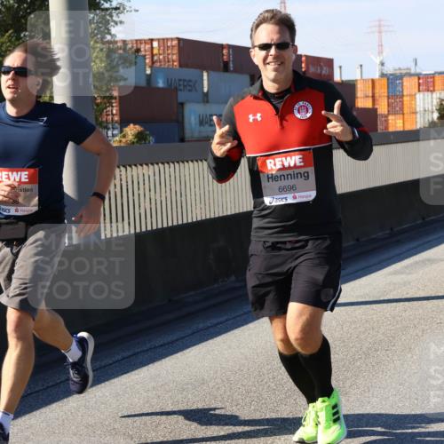 03.10.2025 - Köhlbrandbrückenlauf Strokosch-Dieckow http://msf.ph/oto/9117206 03.10.2025 12:52:31 Position 3 1910, 6696 meine-sportfotos.de