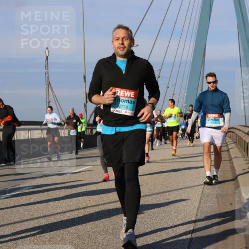03.10.2025 - Köhlbrandbrückenlauf Strokosch-Dieckow http://msf.ph/oto/9117207 03.10.2025 09:50:32 Position 2 1481, 2778, 3180 meine-sportfotos.de