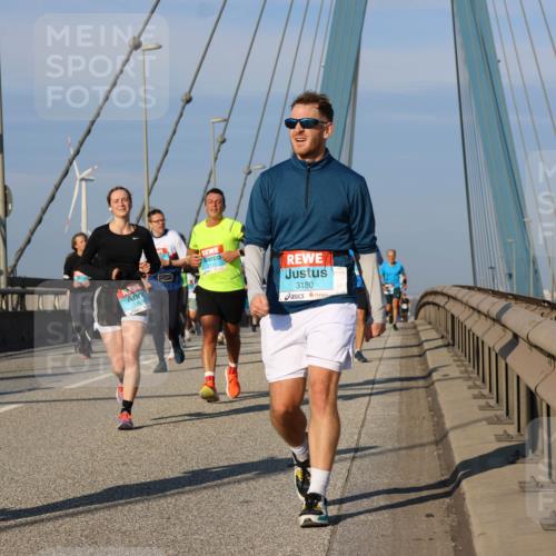 03.10.2025 - Köhlbrandbrückenlauf Strokosch-Dieckow http://msf.ph/oto/9117211 03.10.2025 09:50:33 Position 2 79, 2110, 3180 meine-sportfotos.de