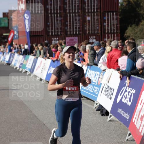 03.10.2025 - Köhlbrandbrückenlauf Jannik Wohlers http://msf.ph/oto/9117214 03.10.2025 13:33:42 Ziel 4006, 4744, 5074, 5077, 5179, 5281, 5367, 5546, 5579, 6094, 6734 meine-sportfotos.de
