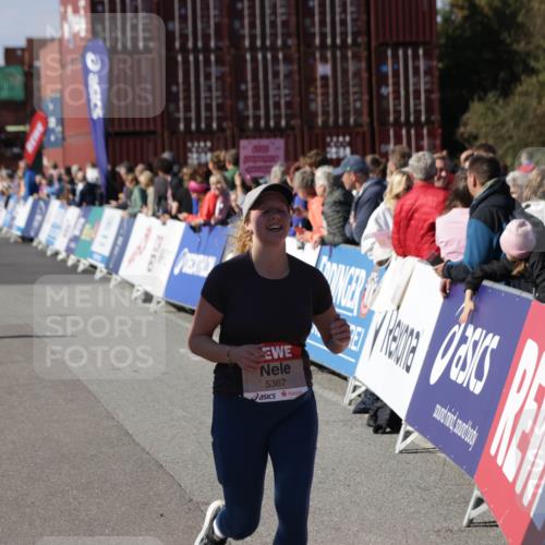 03.10.2025 - Köhlbrandbrückenlauf Jannik Wohlers http://msf.ph/oto/9117222 03.10.2025 13:33:42 Ziel 4006, 4744, 5074, 5077, 5179, 5281, 5367, 5546, 5579, 6094, 6734 meine-sportfotos.de