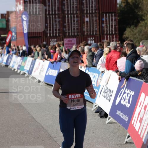 03.10.2025 - Köhlbrandbrückenlauf Jannik Wohlers http://msf.ph/oto/9117227 03.10.2025 13:33:43 Ziel 4744, 5074, 5077, 5179, 5367, 5546, 5579, 6094, 6734 meine-sportfotos.de