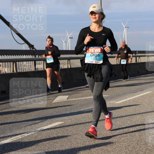 03.10.2025 - Köhlbrandbrückenlauf Strokosch-Dieckow http://msf.ph/oto/9117228 03.10.2025 09:50:35 Position 2 1179 meine-sportfotos.de