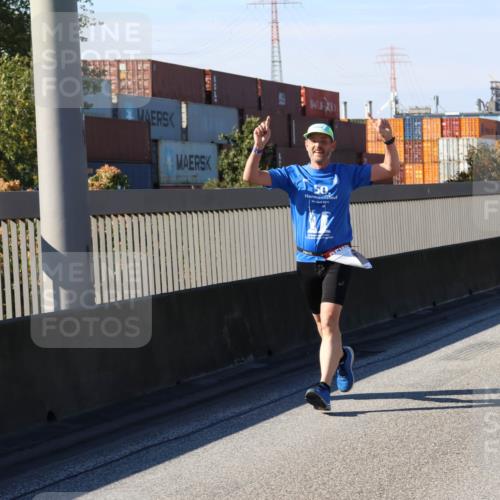 03.10.2025 - Köhlbrandbrückenlauf Strokosch-Dieckow http://msf.ph/oto/9117230 03.10.2025 12:52:35 Position 3 50 meine-sportfotos.de