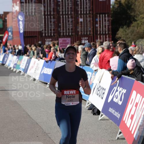 03.10.2025 - Köhlbrandbrückenlauf Jannik Wohlers http://msf.ph/oto/9117235 03.10.2025 13:33:43 Ziel 4744, 5074, 5077, 5179, 5367, 5546, 5579, 6094, 6734 meine-sportfotos.de