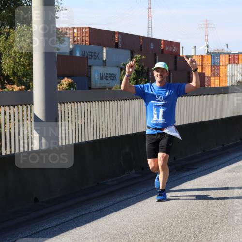 03.10.2025 - Köhlbrandbrückenlauf Strokosch-Dieckow http://msf.ph/oto/9117241 03.10.2025 12:52:35 Position 3 50 meine-sportfotos.de