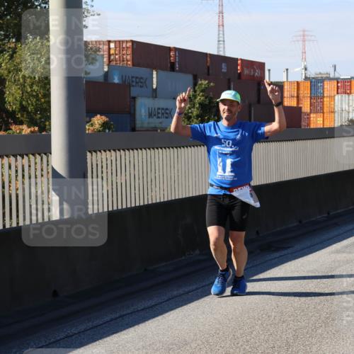 03.10.2025 - Köhlbrandbrückenlauf Strokosch-Dieckow http://msf.ph/oto/9117244 03.10.2025 12:52:35 Position 3 880, 000, 50 meine-sportfotos.de