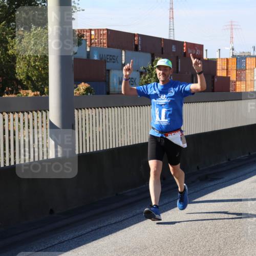 03.10.2025 - Köhlbrandbrückenlauf Strokosch-Dieckow http://msf.ph/oto/9117258 03.10.2025 12:52:35 Position 3  meine-sportfotos.de