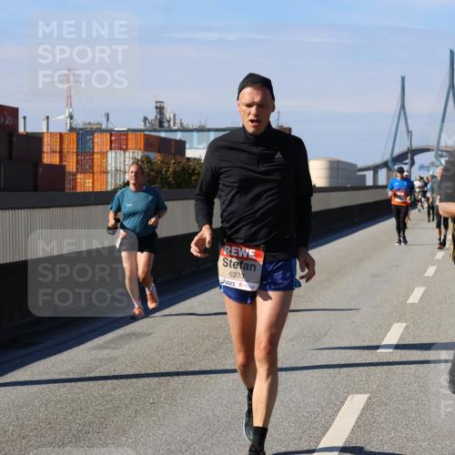 03.10.2025 - Köhlbrandbrückenlauf Strokosch-Dieckow http://msf.ph/oto/9117266 03.10.2025 12:52:37 Position 3 6233 meine-sportfotos.de