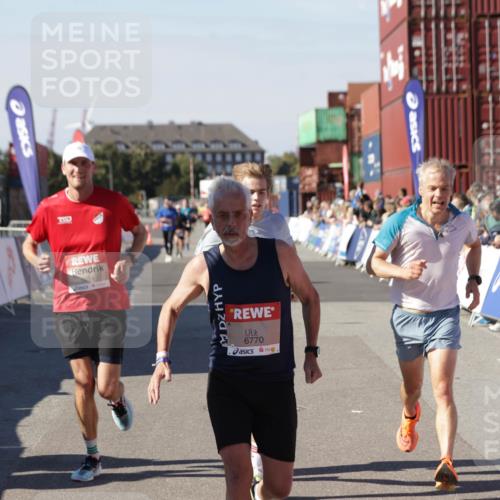 03.10.2025 - Köhlbrandbrückenlauf Jannik Wohlers http://msf.ph/oto/9117268 03.10.2025 13:03:02 Ziel 4095, 4137, 4203, 4279, 4294, 4619, 4747, 6655, 6770 meine-sportfotos.de