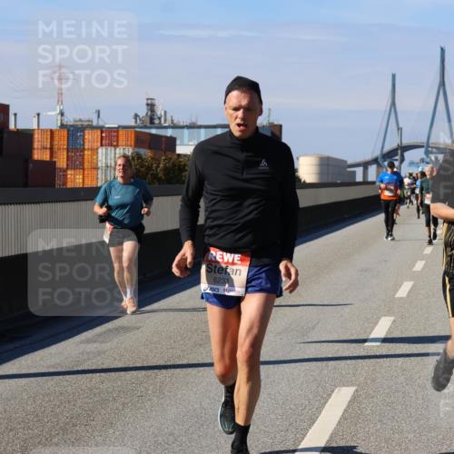 03.10.2025 - Köhlbrandbrückenlauf Strokosch-Dieckow http://msf.ph/oto/9117271 03.10.2025 12:52:37 Position 3 6233 meine-sportfotos.de