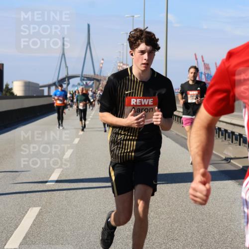 03.10.2025 - Köhlbrandbrückenlauf Strokosch-Dieckow http://msf.ph/oto/9117286 03.10.2025 12:52:37 Position 3 6850 meine-sportfotos.de