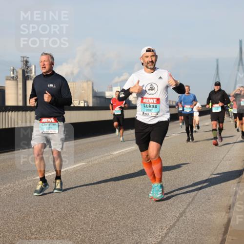 03.10.2025 - Köhlbrandbrückenlauf Lena Gebhardt http://msf.ph/oto/9117294 03.10.2025 09:44:23 Position 2 3137, 2697 meine-sportfotos.de