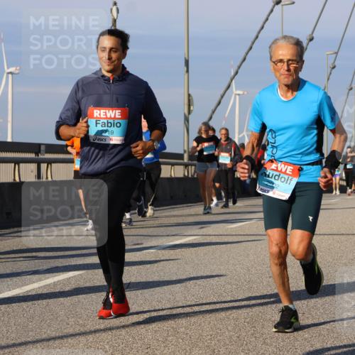 03.10.2025 - Köhlbrandbrückenlauf Strokosch-Dieckow http://msf.ph/oto/9117316 03.10.2025 09:50:47 Position 2 2719, 2902 meine-sportfotos.de