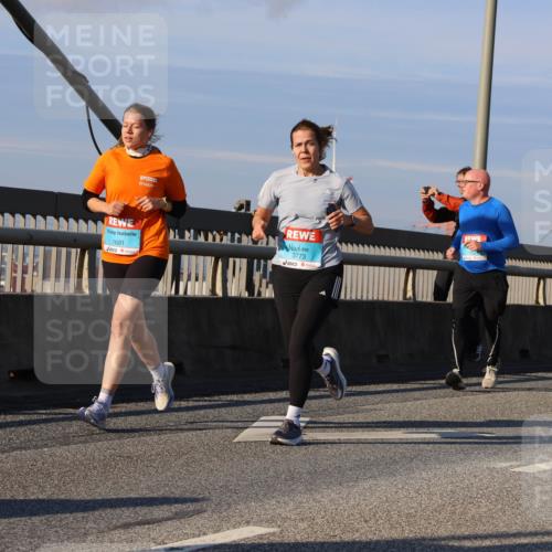 03.10.2025 - Köhlbrandbrückenlauf Strokosch-Dieckow http://msf.ph/oto/9117325 03.10.2025 09:50:51 Position 2 1691, 3773 meine-sportfotos.de