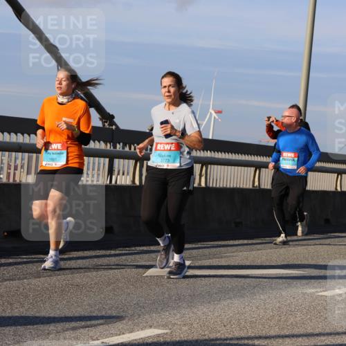 03.10.2025 - Köhlbrandbrückenlauf Strokosch-Dieckow http://msf.ph/oto/9117330 03.10.2025 09:50:51 Position 2 1691, 3773 meine-sportfotos.de