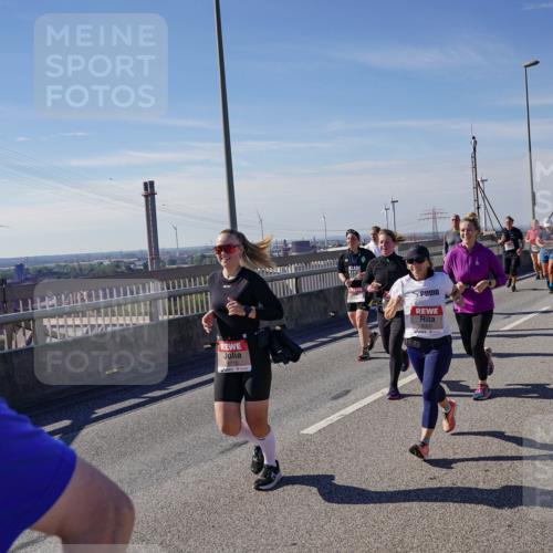 03.10.2025 - Köhlbrandbrückenlauf Michael Burmester http://msf.ph/oto/9117345 03.10.2025 12:58:54 Position 2 4715 meine-sportfotos.de