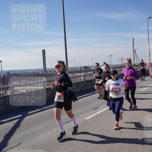 03.10.2025 - Köhlbrandbrückenlauf Michael Burmester http://msf.ph/oto/9117351 03.10.2025 12:58:54 Position 2 715, 5337 meine-sportfotos.de
