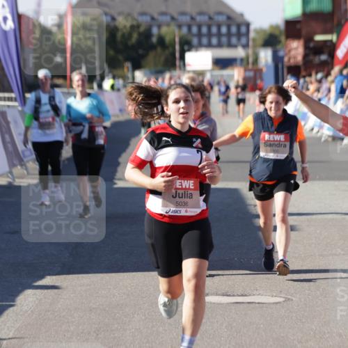 03.10.2025 - Köhlbrandbrückenlauf Jannik Wohlers http://msf.ph/oto/9117358 03.10.2025 13:33:56 Ziel 4919, 4970, 5036, 5074, 5077, 5300, 6246, 6420, 6421 meine-sportfotos.de